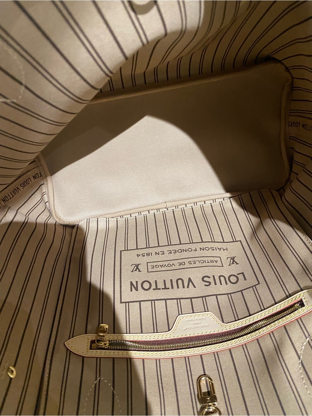 Louis Vuitton Monogram Neverfull Tote in Brown with Beige Trim - Picture 10 of 13